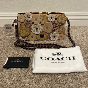 NEW NWT Coach Tea Rose Dinky Leather Crossbody - Beechwood / Beige / Tan